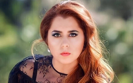 Ülkeyi terk eden Seher Dilovan'dan kadın şarkıcılara olay sözler: Memelerini açıp...