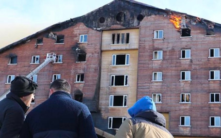 Kartalkaya’da yanan otelin eski müşterisi gazeteci Nursun Erel: Yangın merdiveni bile yoktu