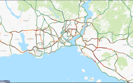 İstanbul'da yağışın da etkisiyle trafik yoğunluğu yüzde 85'e yükseldi