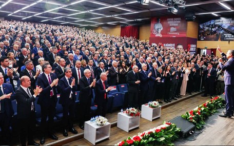 Ankara’da Kılıçdaroğlu dönerse senaryosu: Özgür Özel ekibi yeni parti için bina mı kiraladı?