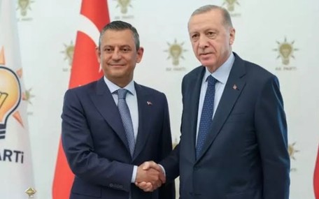 Ankette bu kez Erdoğan ve Özel soruldu! Evet diyenlerin oranı dikkat çekti…