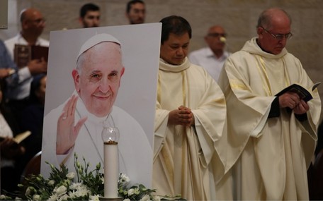 Papa Francis bu dünyadan parasız pulsuz göçüp gitti: Sadece 100 Dolar serveti varmış