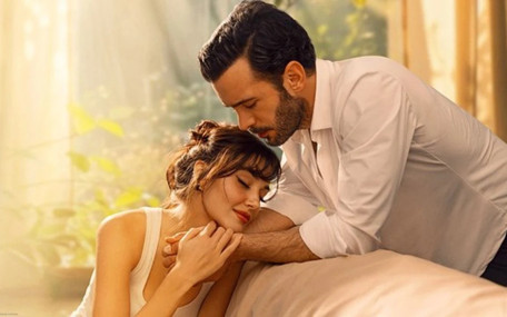 Hande Erçel'e Barış Arduç ile çektiği ateşli sahnelere gelen tepkiler soruldu! Linçlere üzülseydik…