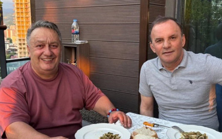 İsmail Türüt kırmızı bültenle aranan Galip Öztürk ile yemeğe çıktı