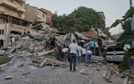 Turkcell, Vodafone, Türk Telekom Sındırgı depreminde bile çöktü: Dalga geçer gibi ücretsiz paket…