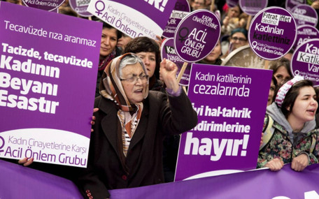 TKDF'den  Mine Söğüt'ün yazısına tepki: Herkesin bir itibarı vardır