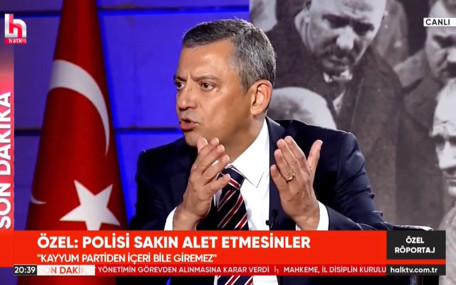 Özgür Özel: Kayyum olarak atanan Gürsel Tekin'i CHP’den ihraç ettik