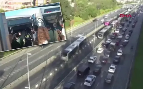 Kadıköy’de metrobüs kazası: Çok sayıda ekip bölgeye sevk edildi