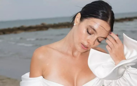 Melis Sezen'den cesur dergi pozları!