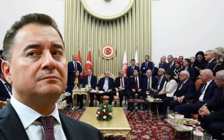 Ali Babacan’dan CHP’ye sert eleştiri: Kendi iç çatışmalarında milletvekillerimizi kullandılar!