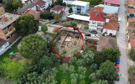 İznik’te yüzyılın keşfi: Saray girişine ait dev mozaik ilk kez görüntülendi