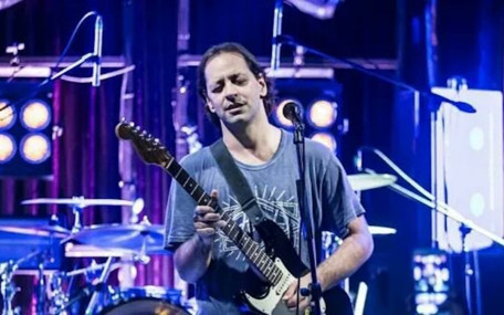 Duman'ın şarkı sözleri üniversiteyi karıştırdı, AKP'liler ayaklandı: Komünist mi lan bu?