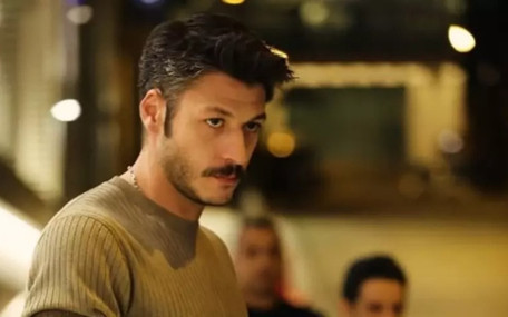 Ünlü oyuncu Kubilay Aka kedilere kurulan kapanları gösterdi, jandarma devreye girdi