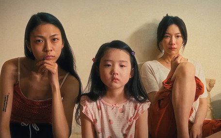 2025'in en iyi filmlerinden Solak Kız Netflix'te gösterime girdi