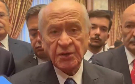 Bize göre Amed diye bir yer yoktur demişti; Bahçeli, Süper Lig'e çıkan Amedspor'u tebrik etti
