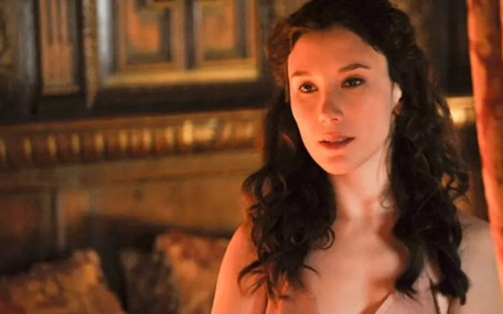 Sibel Kekilli’den sürpriz evlilik paylaşımı: Gelinlikli fotoğraf gündem oldu