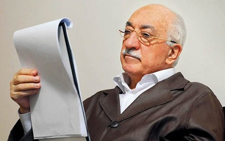 Zaman yazarı Gülen'in o yazısını paylaşınca...