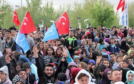 Diriliş Ertuğrul dizisi oyuncuları Konya’da