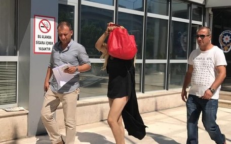 Travesti hırsız böyle yakalandı: Kuaförü soyup soğana çevirdi