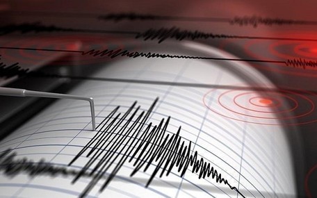 Marmara'da deprem! İstanbul da sallandı...