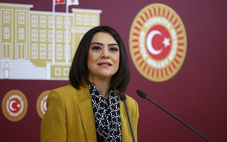 Gamze Taşcıer: Kadınlar adaleti artık sosyal medyada arıyor