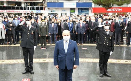 Samsun’da 10 Kasım skandalı: Vali de bunu yaparsa..