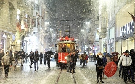 Meteoroloji İstanbul için kar yağışı uyarısı yapıp tarih verdi