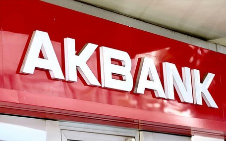 Korona testi negatif çıkan Akbank çalışanı hayatını kaybetti