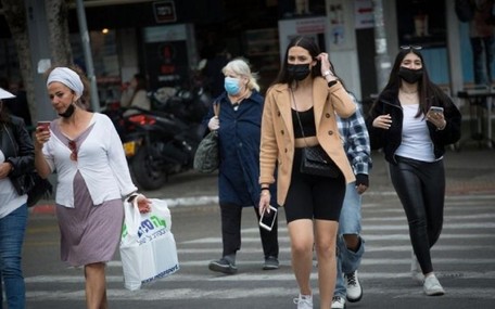 İsrail'de Kapalı Alanda Maske Zorunluluğu Kalkıyor