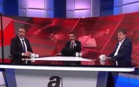 A Spor'da Mikrofon Kazası: Ne Para Çalıyorlar Abi Sen Bilmiyor Musun?