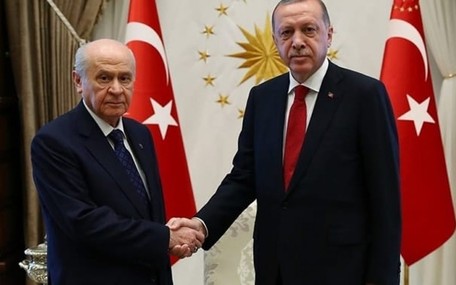 AKP ve MHP Seçime Ayrı mı Girecek? Barajın 7'ye İndirilmesi...