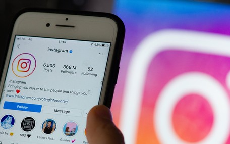 Instagram'a Yeni Özellik: DM Göndermeden Hikaye Beğenme!