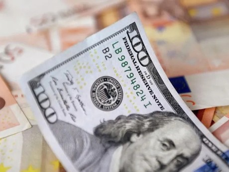 Dolar 21 TL'yi Aştı, Euro 23 TL'yi Zorluyor