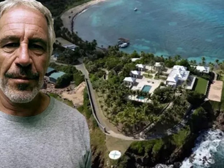 Jeffrey Epstein’ın kabus adasından daha önce görülmemiş fotoğraflar yayınlandı