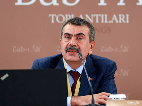 Bakan Tekin’den İmamoğlu açıklaması: Diplomada sahtekârlık vardı, gereği yapıldı