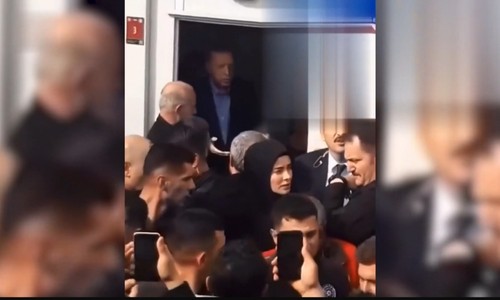 Bahçeli depremzedeleri azarlarken Erdoğan konteyner kapısından olayı böyle izledi