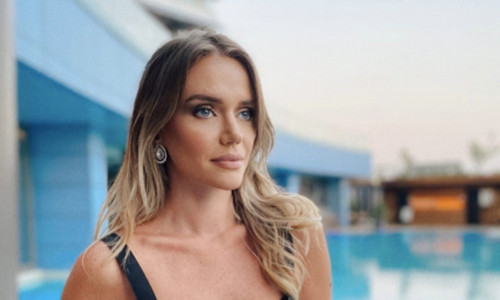 Ecem Karavus’tan yaza veda paylaşımı: Bikinili pozları olay oldu