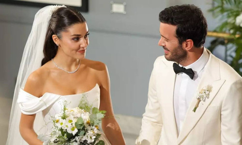 Hande Erçel ve Barış Arduç’tan tutkulu dönüş: Aşk ve gözyaşı ekranları sallıyor