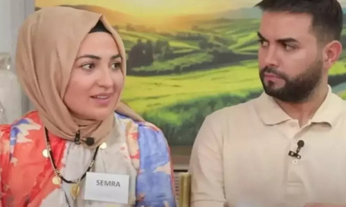Kadir Ezildi’nin yarışmasıyla fenomen olan Semra Dal, tekrar tesettüre girdi