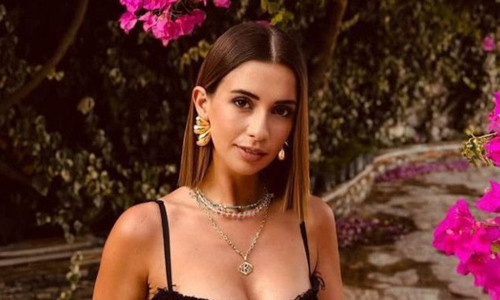 Buse Terim’den peş peşe aşk pozları: Kim bu gizemli sevgili?