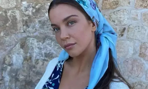 Yaren Güldiken’den iddialı ceket pozu! İçine hiçbir şey giymedi