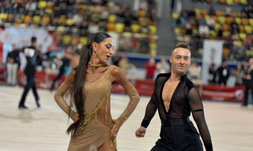 Dansın şampiyonları Ankara'yı salladı: Tam 450 dansçı aynı sahnede