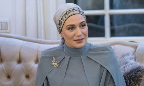 Kızılcık Şerbeti’nin Salkım’ı Özge Borak’tan mayolu pozlar