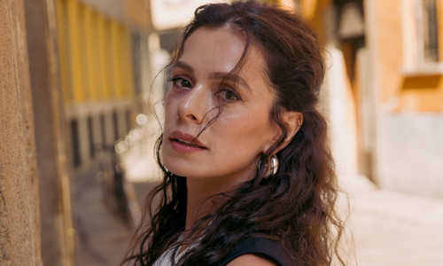 Özge Özpirinçci'ye takipçisinden ahlaksız teklif