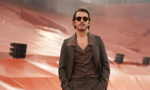 Boran Kuzum Paris Moda Haftası’nda tarzıyla gündem oldu