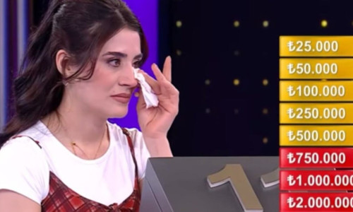 Var Mısın Yok Musun’da duygusal anlar! Hilal kutuyu açtı, milyoner oldu