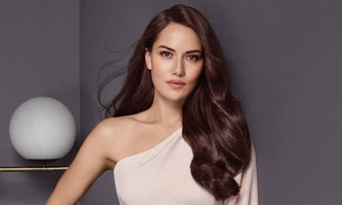 Fahriye Evcen'den tatil pozları: Yeni dizi öncesi dikkat çekti
