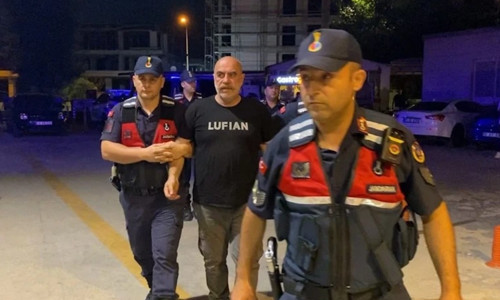 Ezel Akay gözaltına alındı: Evinde kenevir ve esrar bulundu