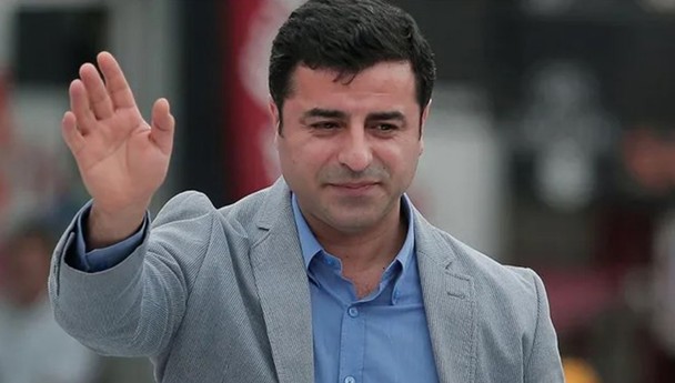 Demirtaş'tan son çağrı: Bu eli havada bırakmayın