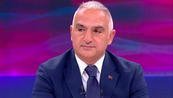 En yandaş kanal bile isyan etti: Beyaz TV sunucusundan Turizm Bakanı Ersoy'a istifa çağrısı
